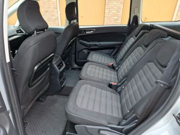 Ford Galaxy - 12