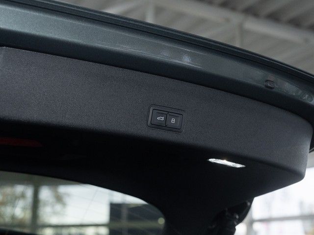 Audi Q3 SUV TFSI S line TECH-PRO+HUD+AHK+360°+SO