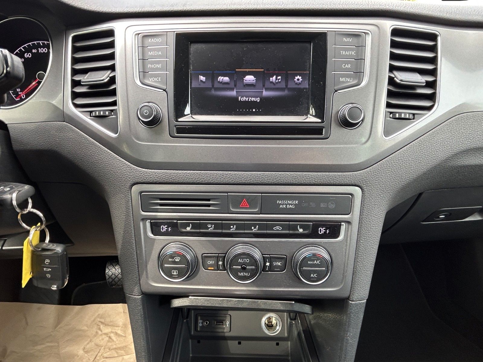 Fahrzeugabbildung Volkswagen Golf Sportsvan VII Trendline Automatik/BMT/