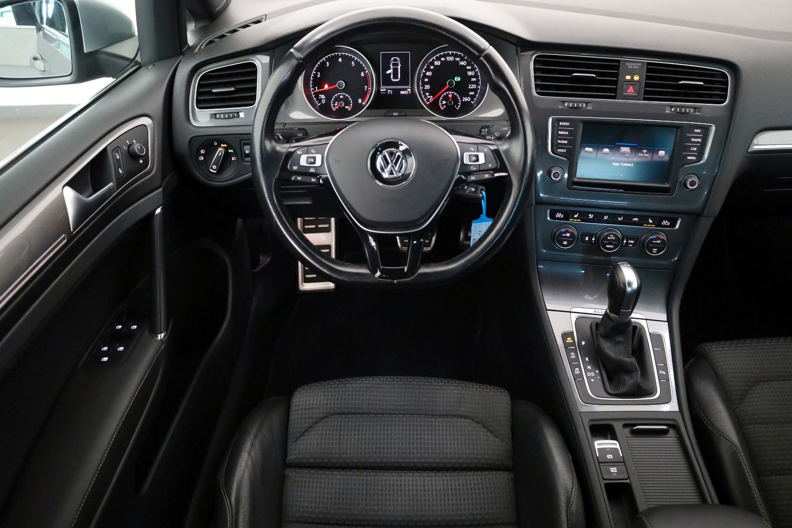 Fahrzeugabbildung Volkswagen Golf VII Alltrack, Variant, BMT, 4M,T.Leder,Navi