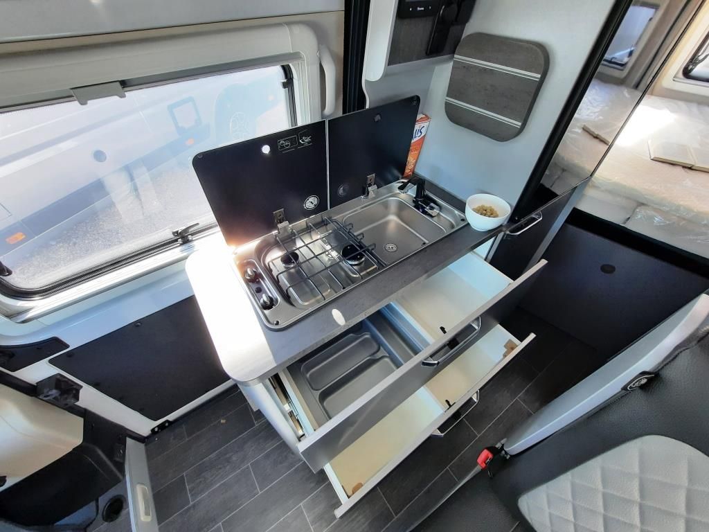 Fahrzeugabbildung Weinsberg CaraBus GREY 600 MQH EDITION [FIRE] Verfüg./Spar