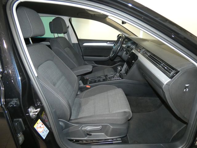 Passat Variant 1.5 TSI Business AHK ACC SHZ LED