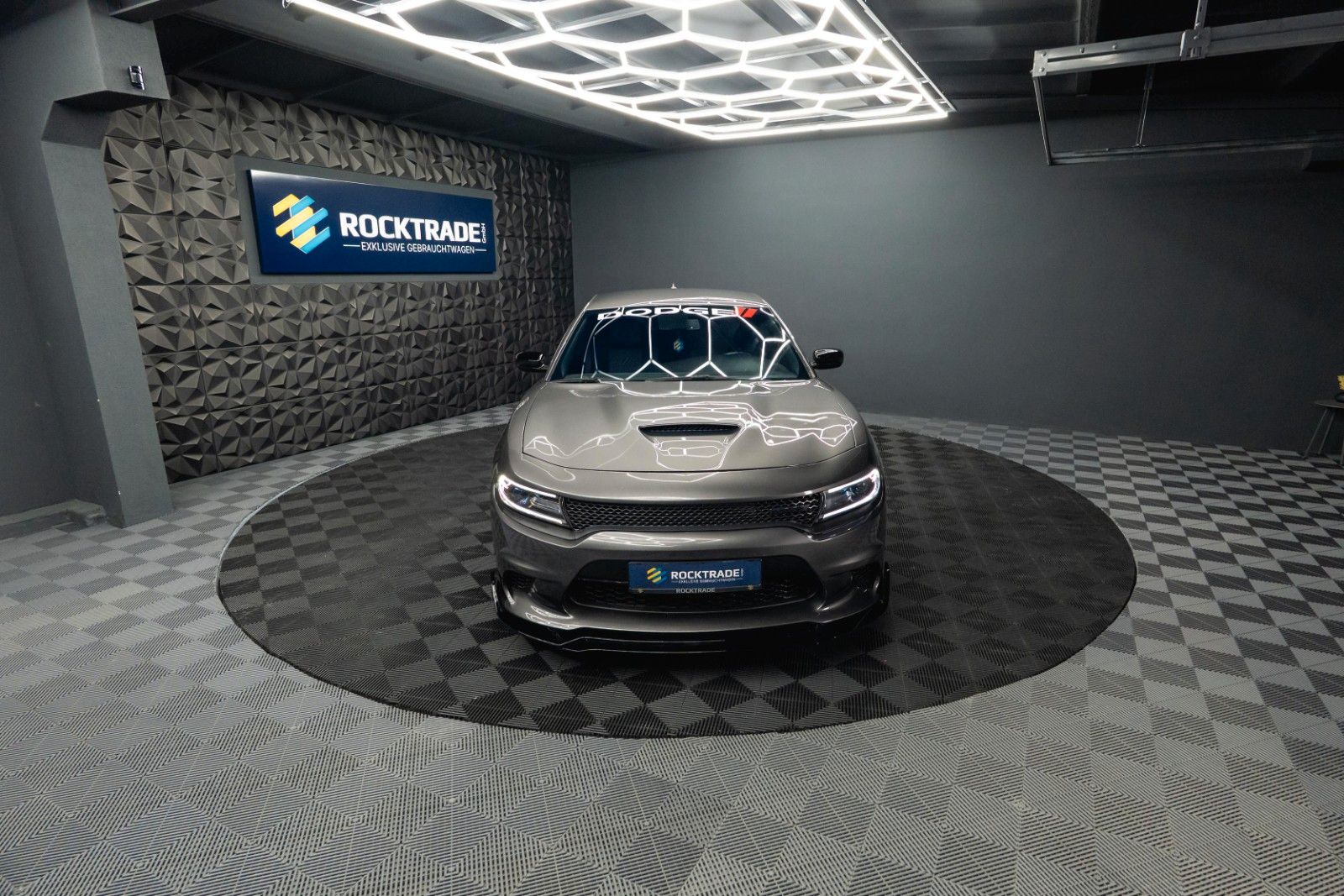 Fahrzeugabbildung Dodge Charger 5.7 V8 HEMI R/T KONG Night Performance