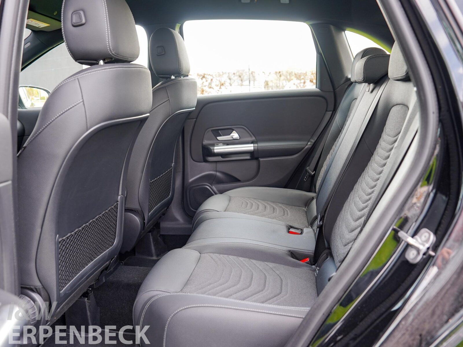Fahrzeugabbildung Mercedes-Benz B 200 Progressive Kamera LED EasyPack Heckklappe