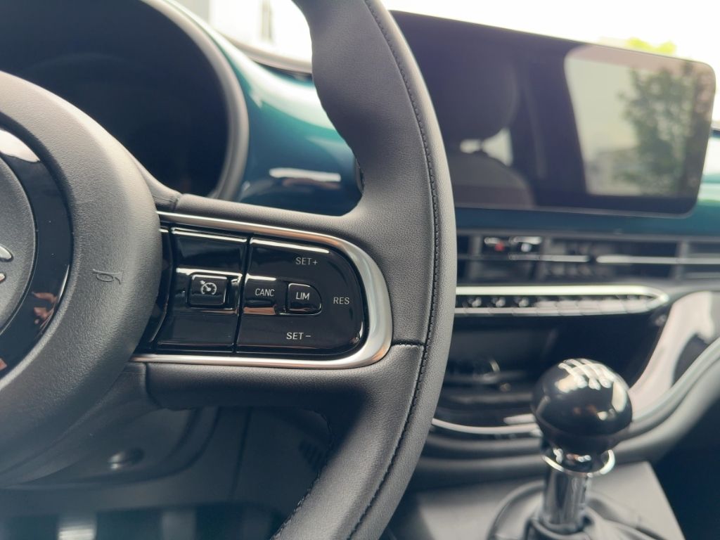 Fahrzeugabbildung Fiat 500 Hybrid Limousine ICON, K-Paket,Rückfahrkamer