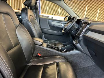 MYAUTOCENTER – Gebraucht- und Jahreswagen mit Werkstattservice in Pfaffenhofen Volvo XC 40 XC40 Inscription AWD *2. Hand*360°Kamera*