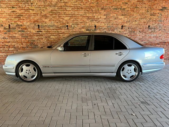 Mercedes-Benz E 55 AMG
