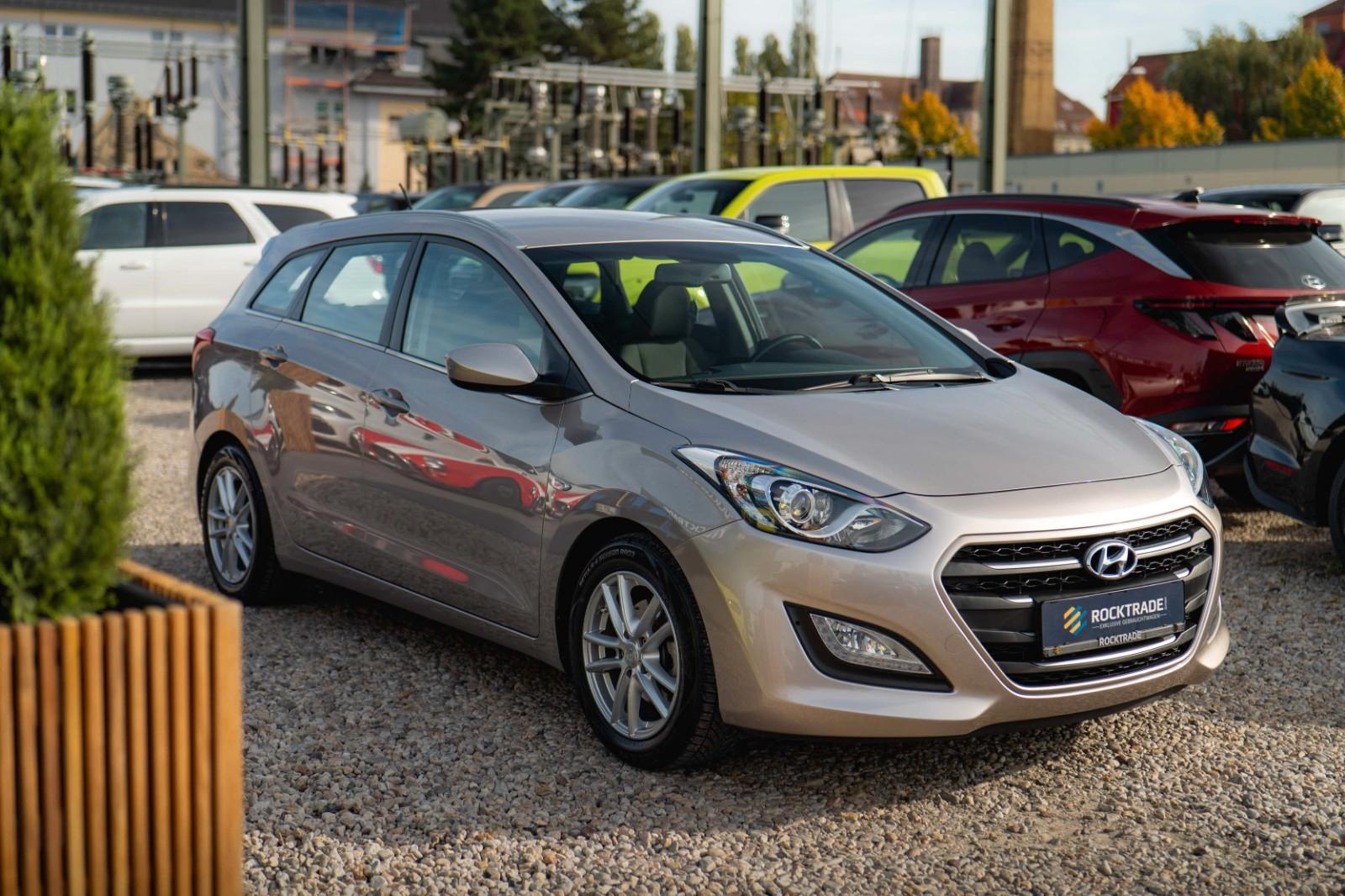 Hyundai i30 cw blue Trend | 1.Hand | LED | AHK | LHZ