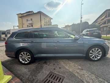 Volkswagen Passat - 10