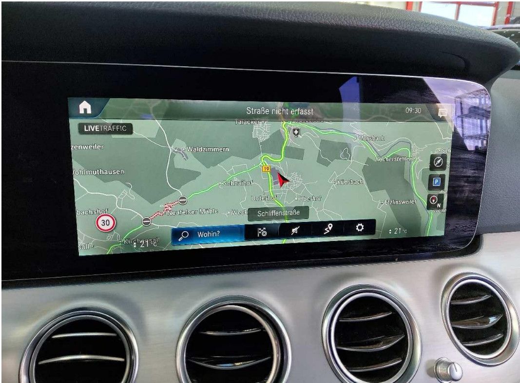 Fahrzeugabbildung Mercedes-Benz E 220d 9G LED/NAVI/SHZ/VIRTU/RFK/AHK