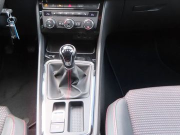 Fotografie 10 des Seat Leon Sportstourer FR 1.4 TSi Navi Kamera LED