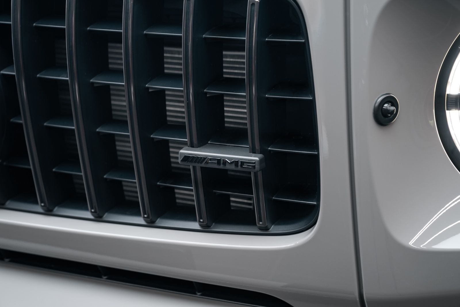 Fahrzeugabbildung Mercedes-Benz G 63/MY 2027/ SUPERIOR/CARBON