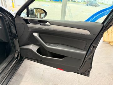 Volkswagen Passat BusinessR.Kamera1.HdCarPlaySHZ V+H