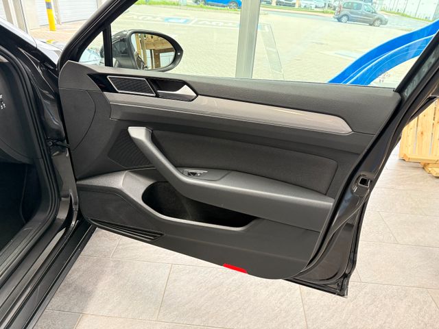 Volkswagen Passat BusinessR.Kamera1.HdCarPlaySHZ V+H