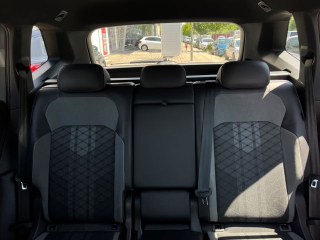 Tiguan Allspace R-Line 4M 2.0TDI DSG AHK*ACC*IQ!