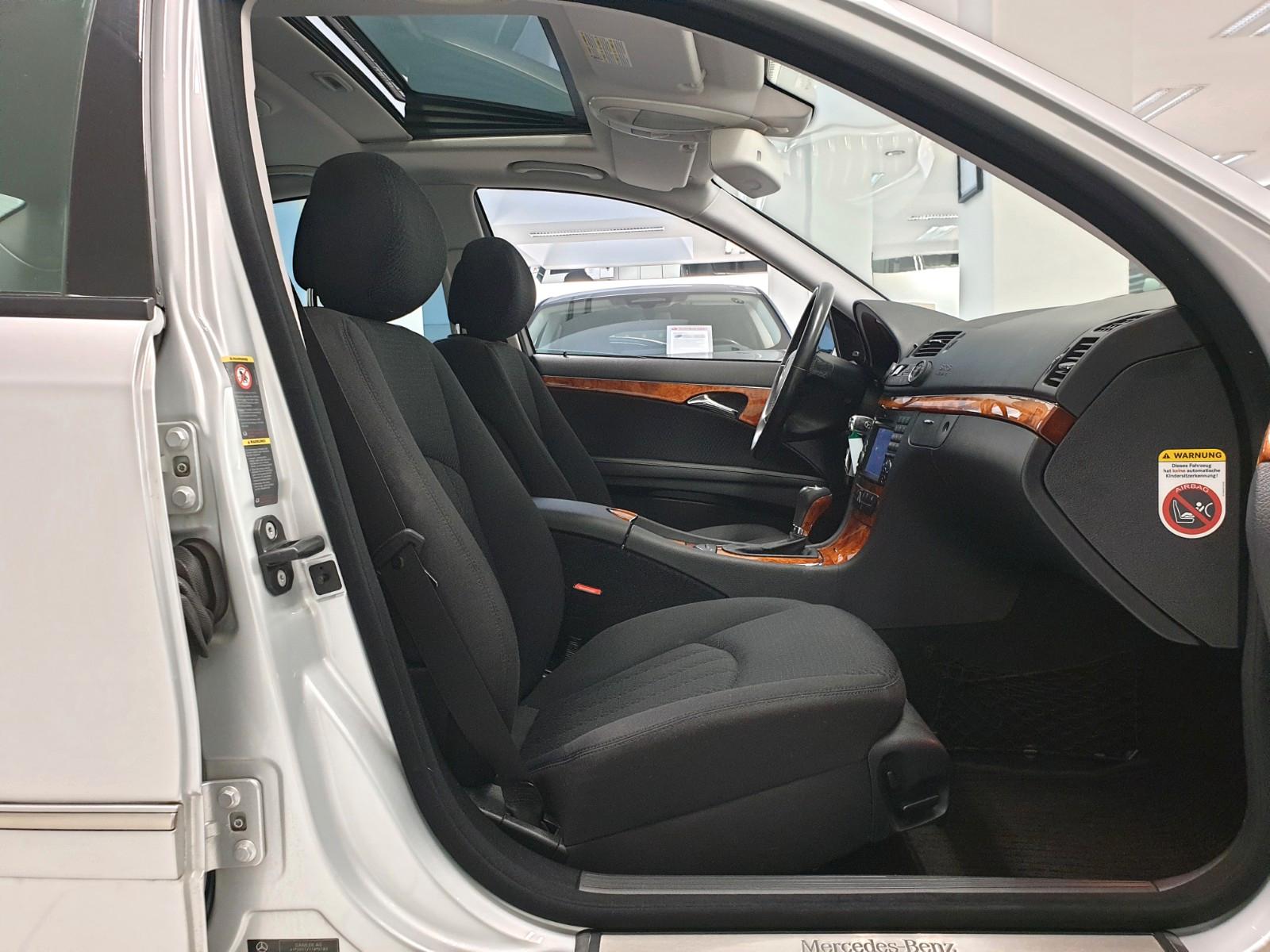 Mercedes-Benz E 220 CDI 2.Hand Scheckheft MB Navi BiXenon PDC