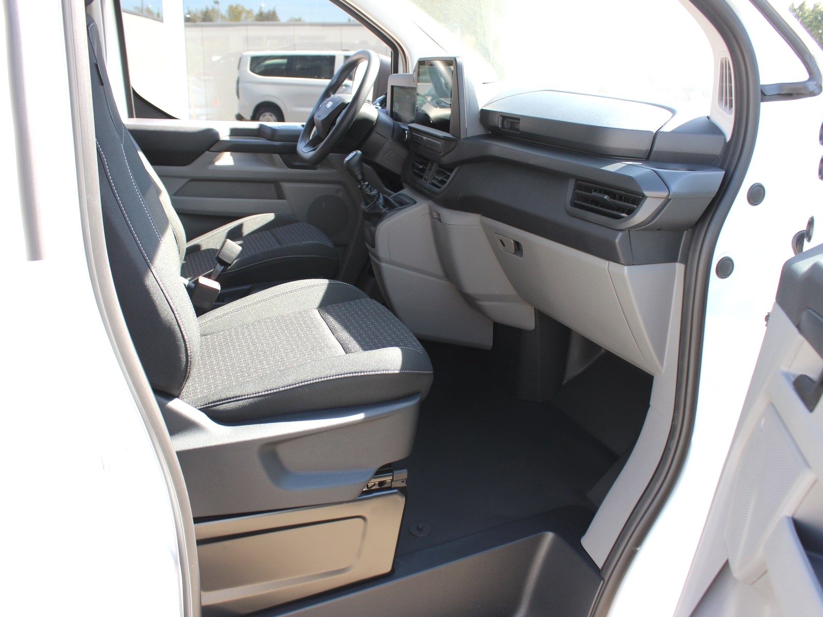 Fahrzeugabbildung Ford Transit Custom 320 L1 FWD Trend