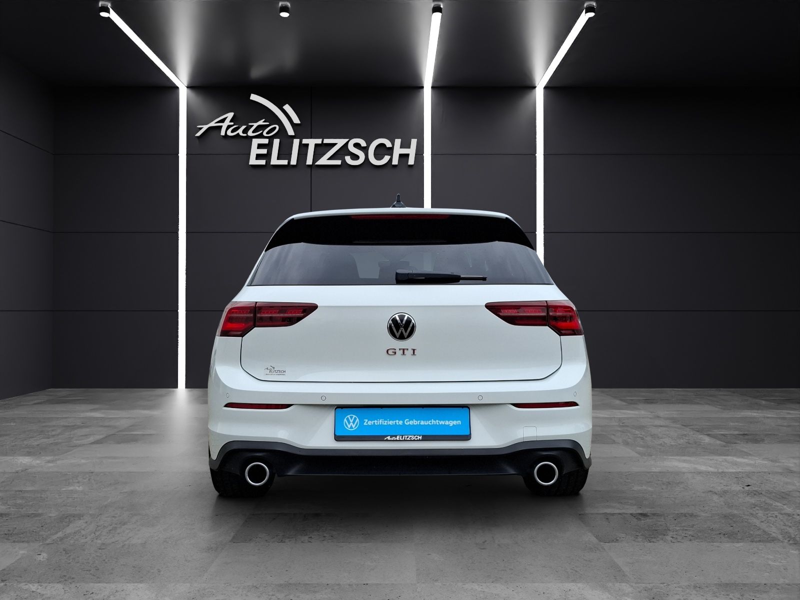 Fahrzeugabbildung Volkswagen Golf VIII GTI 1,99% Matrix AHK Navi AID RFK 19"