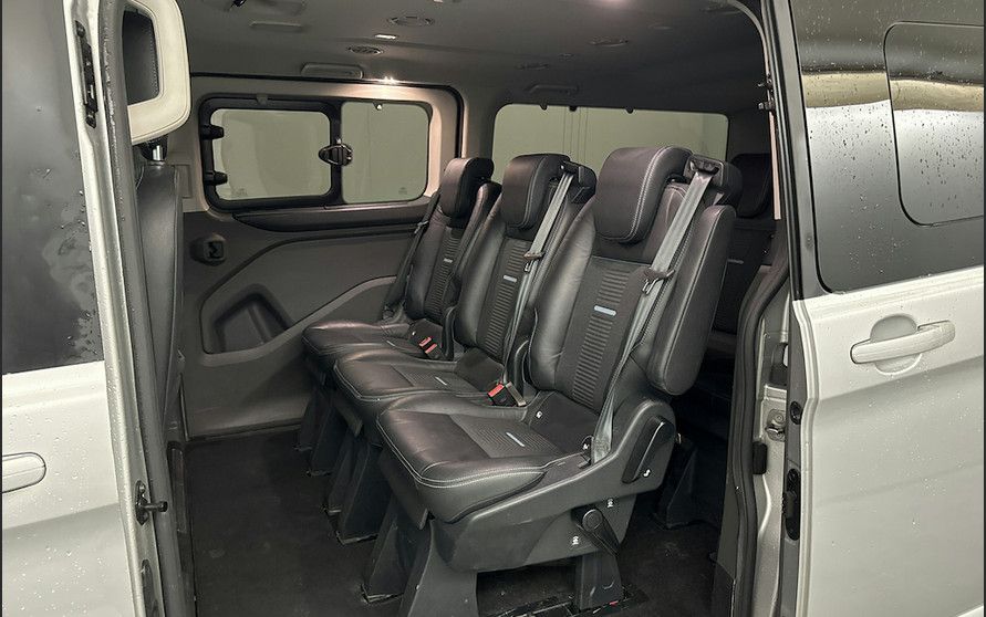 Fahrzeugabbildung Ford Tourneo Custom 320 L2H1 Autm. ActiveBus *AHK*