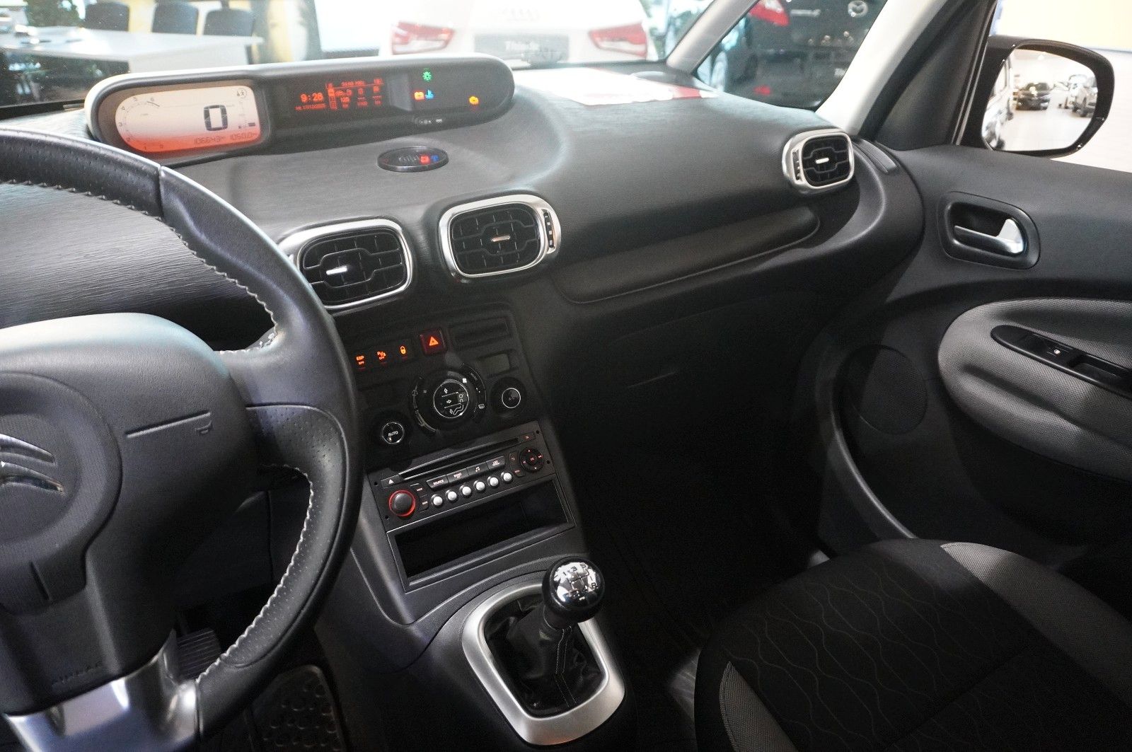 Fahrzeugabbildung Citroën C3 Picasso 1.4 GAS/ BENZIN Exclusive KLIMA/AHK