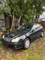Mercedes-Benz CLC 200 - schwarze Mercedes-Benz CLC 200