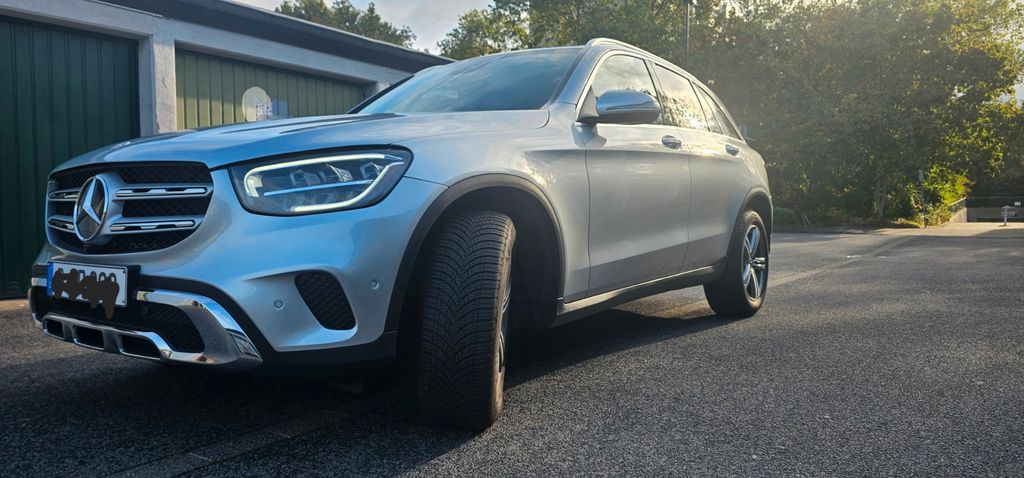 Image of Mercedes-Benz GLC 200