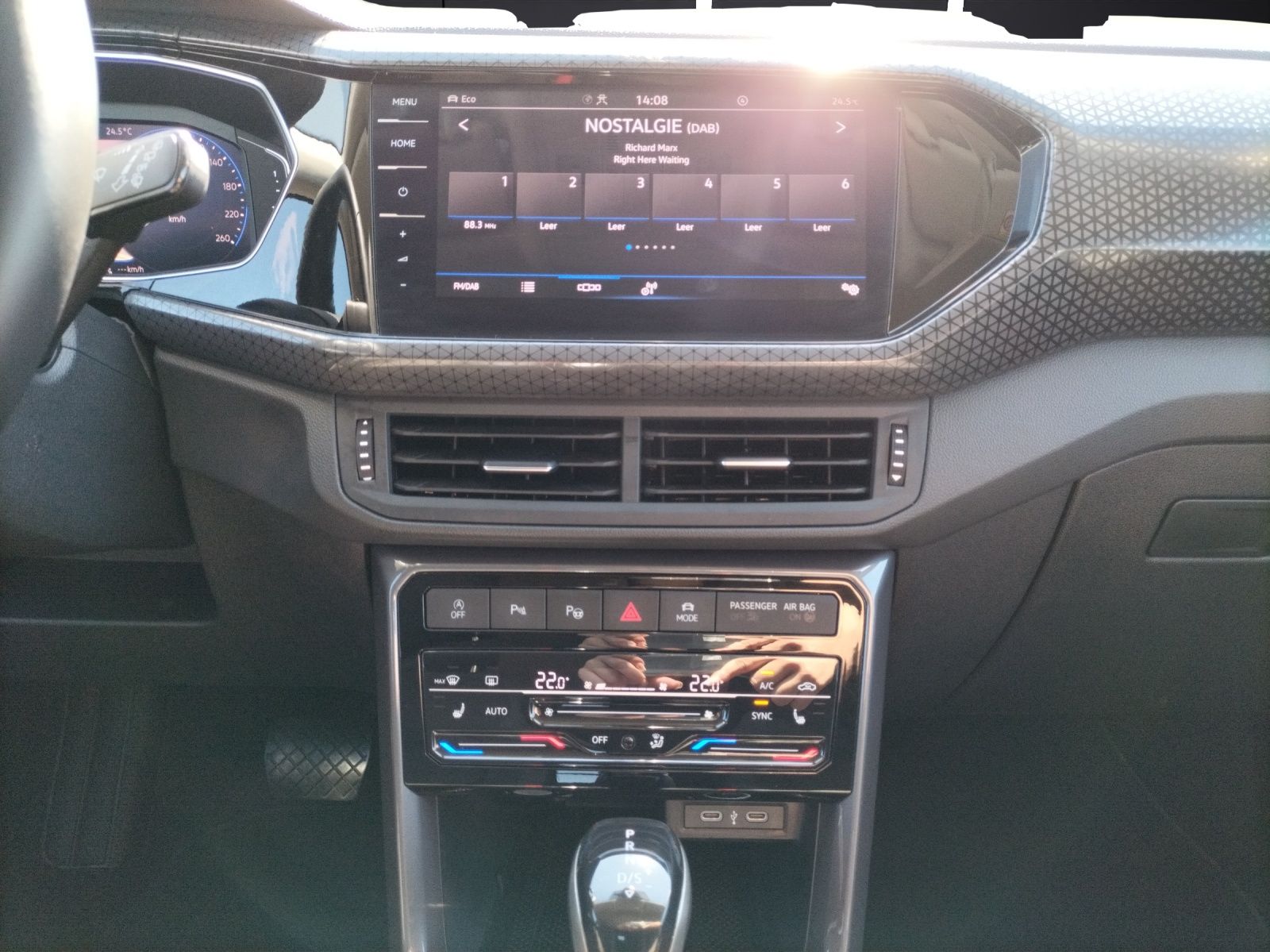 Fahrzeugabbildung Volkswagen T-Cross Style DSG LED ACC Navi Kamera Keyless