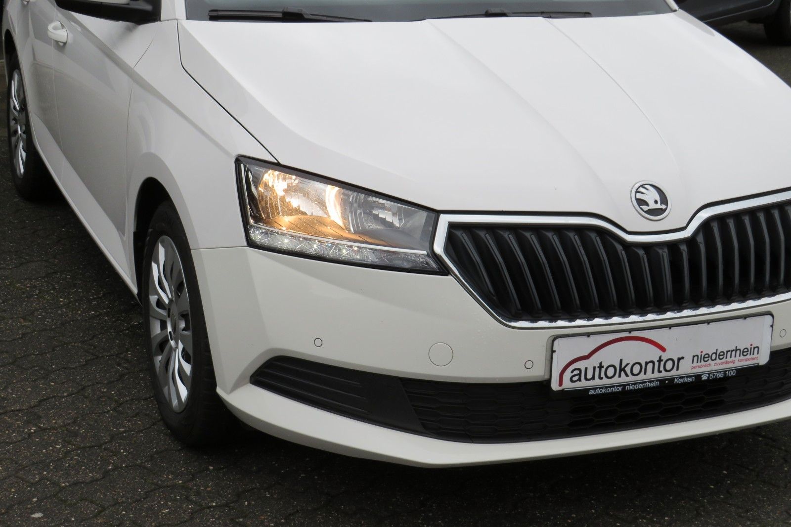 Fahrzeugabbildung SKODA Fabia Combi Ambition AHK SITZH. NAVI PDC 1.HD