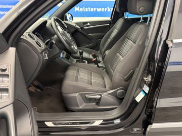 Volkswagen Tiguan - 12