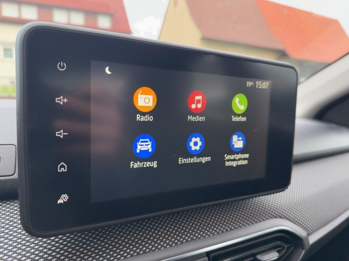 Fahrzeugabbildung Dacia Sandero Comfort TCe 90 Automatik EPH