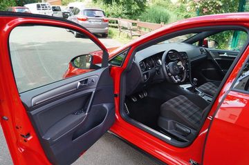 Volkswagen Golf - 11