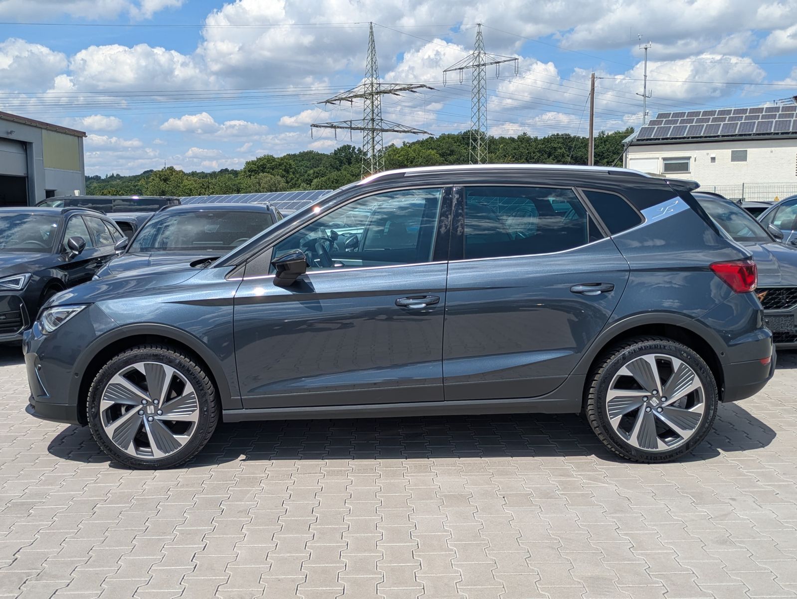 Fahrzeugabbildung SEAT Arona 1.5 TSI FR DSG AHK*ACC*LED*APP*DAB*KAMERA