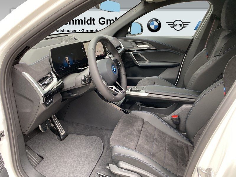 BMW iX2 - Bild 8