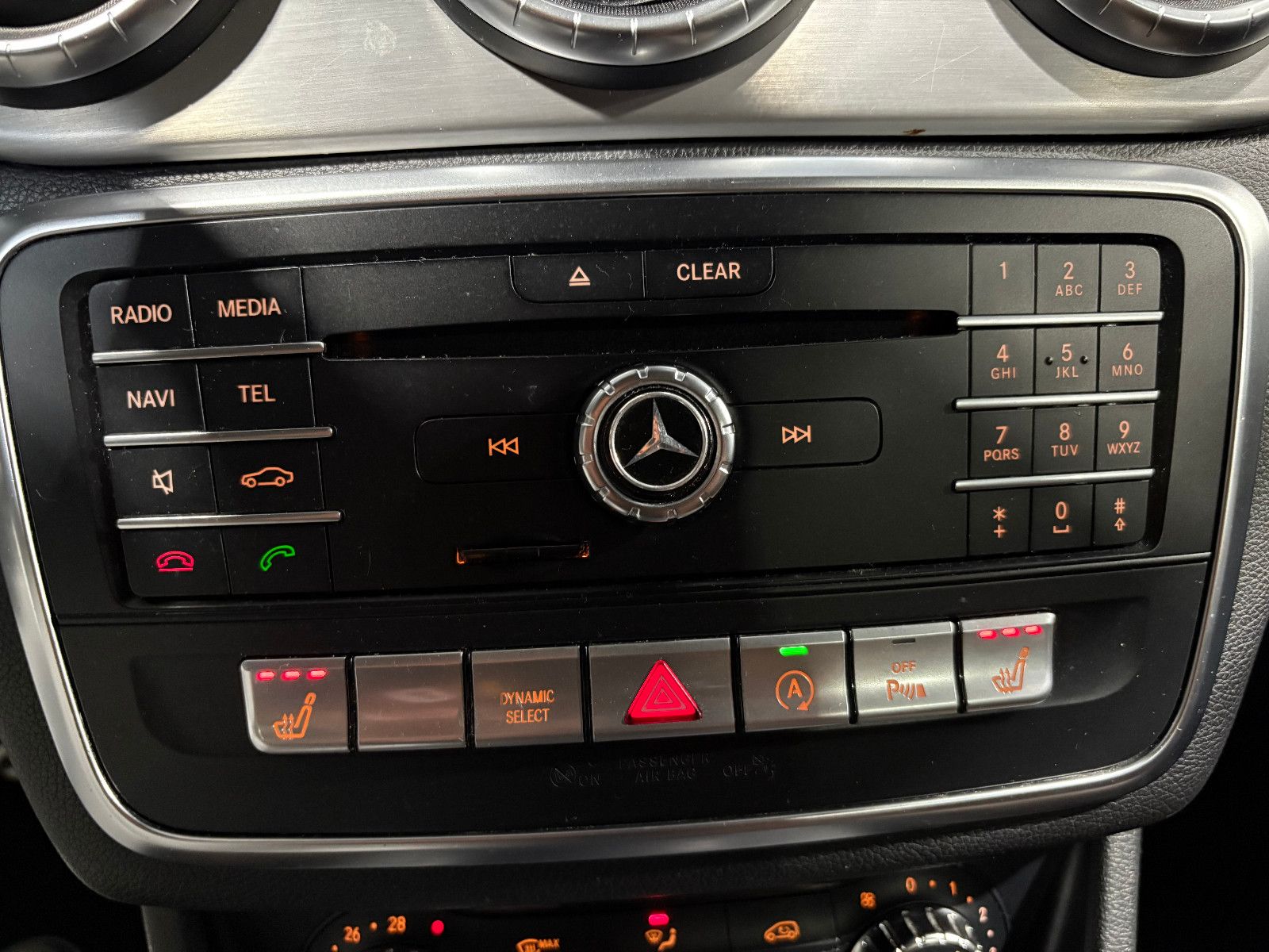 Fahrzeugabbildung Mercedes-Benz CLA 250/KAMERA/SHZ/NAVI/AMG-LINE/KLIMA/TEMPOMAT
