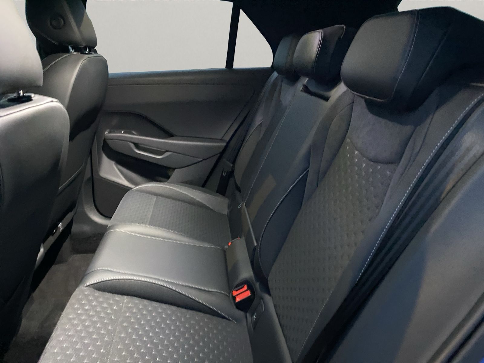 Volkswagen T-Roc - Bild 10