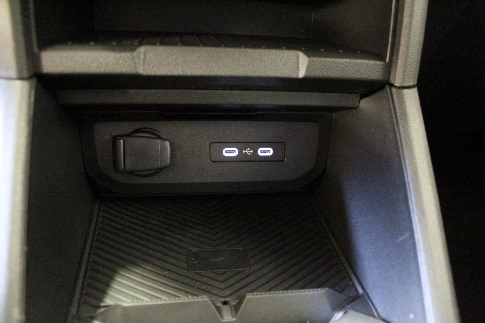 Fahrzeugabbildung Dacia Duster hybrid-G 150 4x4 Journey MY26