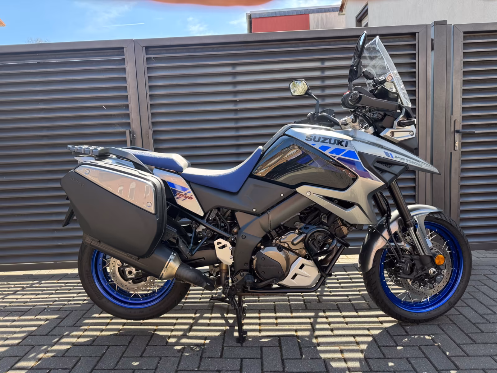 Suzuki DL1050 XT V-Strom  nur 2811km| Koffer| LeoVince