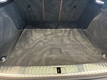 Audi Q8 - 6