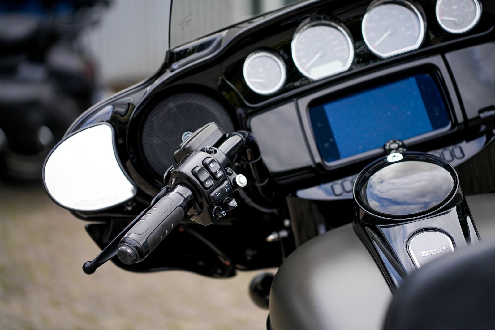 Fahrzeugabbildung Harley-Davidson FLHXS Street Glide Special 114 cui - Penzl