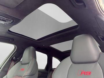 2025 AUDI RS6 photo 10