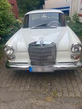 Mercedes-Benz Mercedes Heckflosse W110 H Kennzeichen und... - Mercedes-Benz mit Diesel-Antrieb: Heckflosse