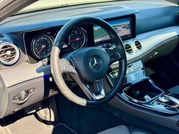 Mercedes E 220 - 9