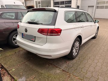 Volkswagen Passat Variant - 4