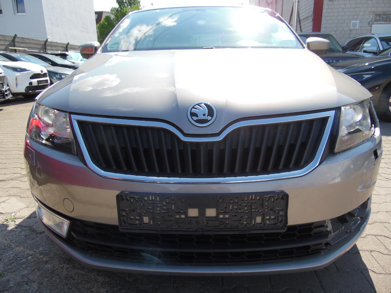 Skoda Rapid 2014 — photo 12
