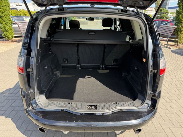 Ford S-Max Titanium S