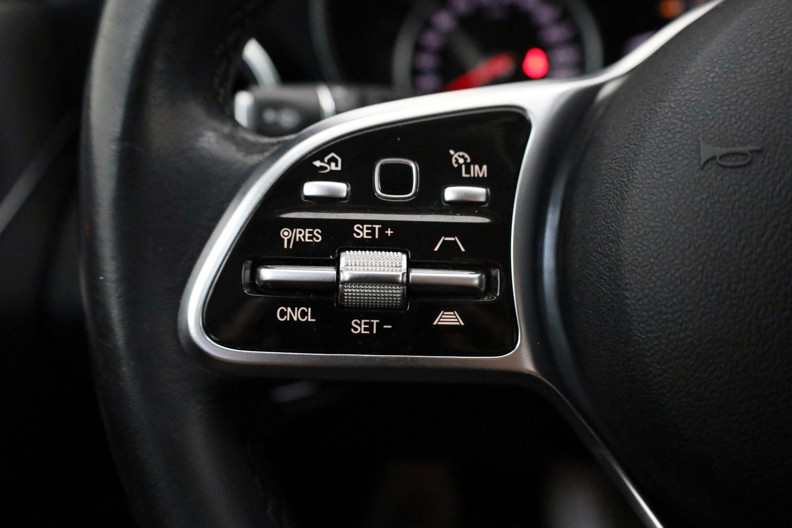 Fahrzeugabbildung Mercedes-Benz C 180 T-Modell,T.Leder,Navi,LED,SH,Kamera,ACC