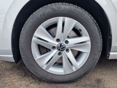 Fahrzeugabbildung Volkswagen Golf VIII Variant Life Navi LED RFK ACC StdHz