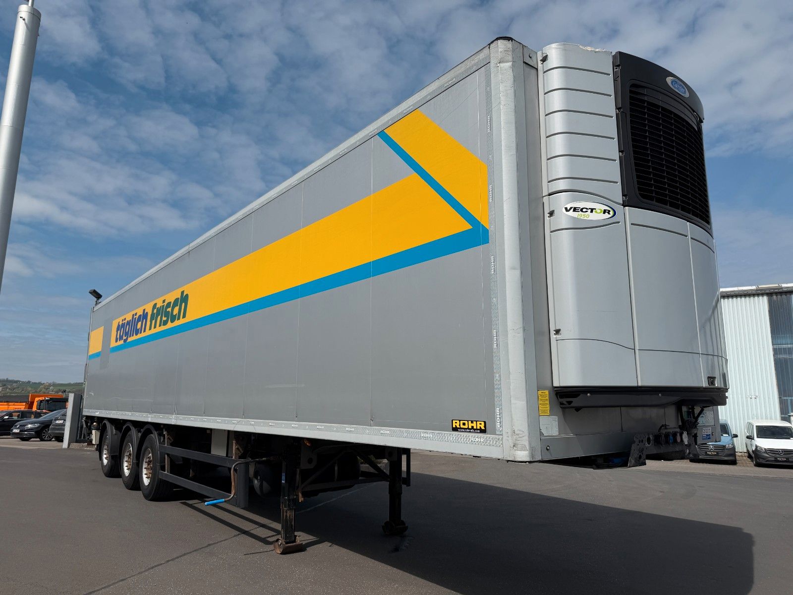Fahrzeugabbildung ROHR RSK/35IV Carrier Vector 1950 LBW 2500kg 2x lift