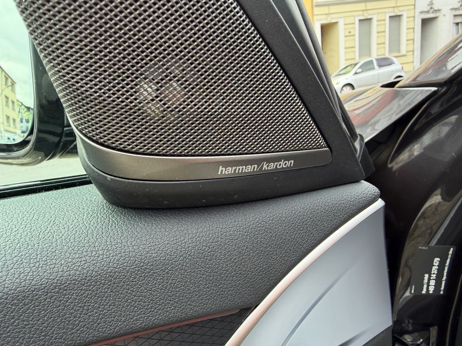Fahrzeugabbildung BMW 520d Touring M SPORT LASER HUD KAMERA AHK LEDER