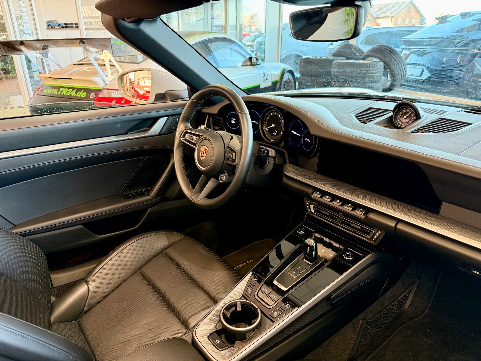 Fahrzeugabbildung Porsche 911 992 Carrera Cabrio SportDesign / Sportabgas
